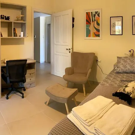 Eleni's Apartamento Patitiri